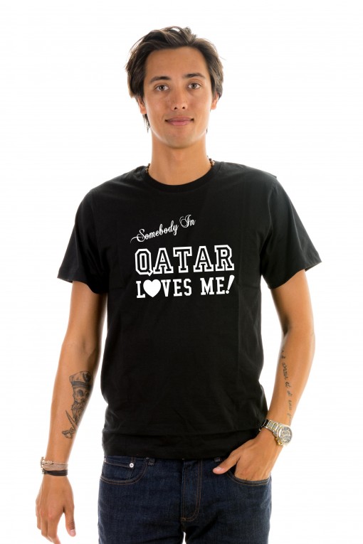 T-shirt Qatar Loves Me!