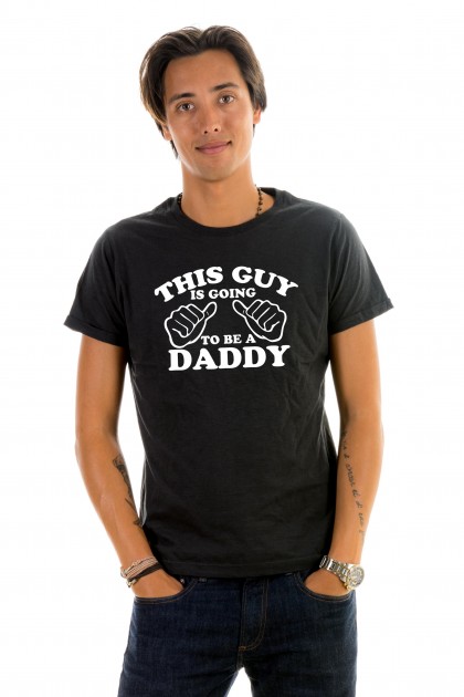 T-shirt This guy is going to be DADDY