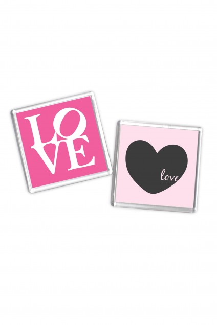 Set of 8 square magnets Love